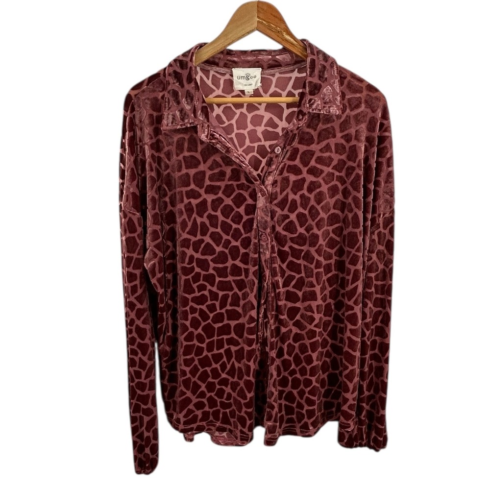Umgee Womens L Giraffe Print Velvet Burnout Long‎ Sleeve Button Down Shirt